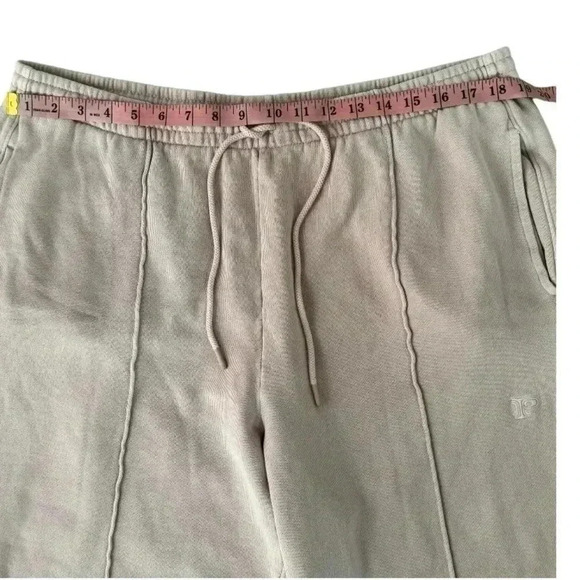 PINK - Victoria's Secret Ivy Fleece Major Wide-Leg Pants - Picture 4 of 8